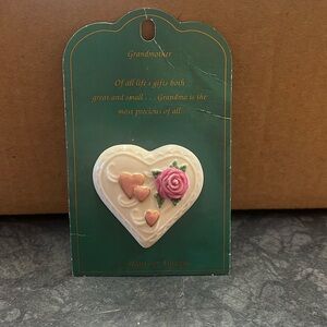Vintage Avon Porcelain Ceramic Rose Flower Floral Heart Pin Brooch